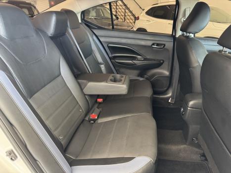 NISSAN Versa Sedan 1.6 16V 4P FLEX EXCLUSIVE XTRONIC AUTOMTICO CVT, Foto 12