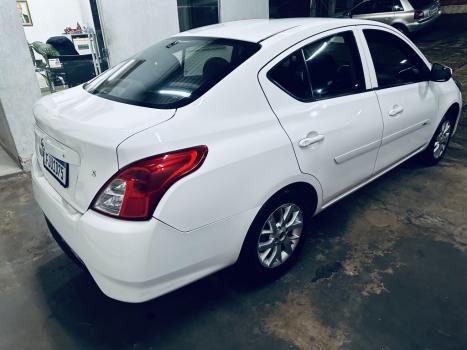 NISSAN Versa Sedan 1.0 4P FLEX S, Foto 2