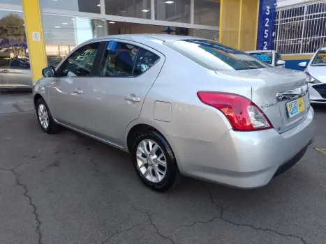 NISSAN Versa Sedan 1.6 16V 4P FLEXSTART V-DRIVE PLUS XTRONIC AUTOMTICO CVT, Foto 4