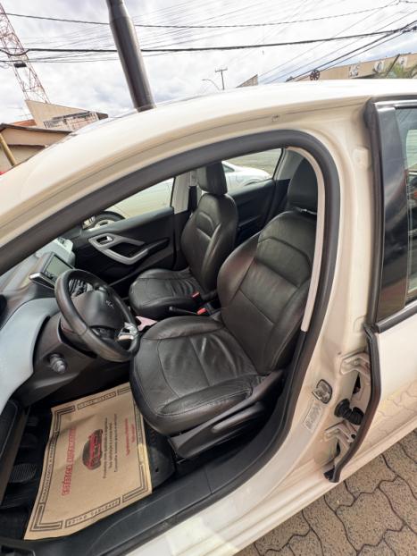 PEUGEOT 208 1.5 4P FLEX ALLURE, Foto 4