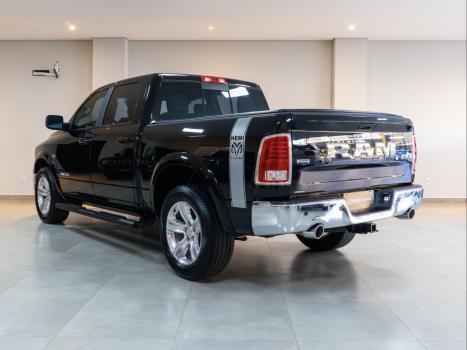 RAM 1500 5.7 V8 CLASSIC LARAMIE CABINE DUPLA 4X4 AUTOMTICO, Foto 4