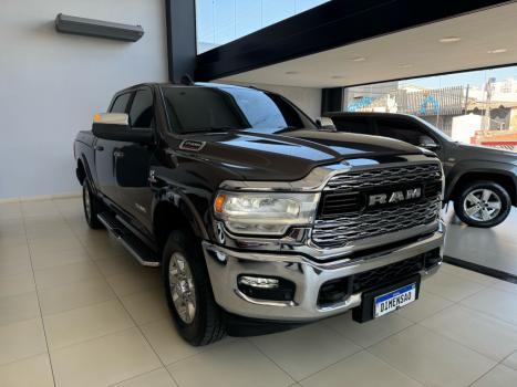 RAM 2500 6.7 I6 24V SLT CABINE DUPLA TURBO DIESEL LARAMIE 4X4 AUTOMTICO, Foto 2