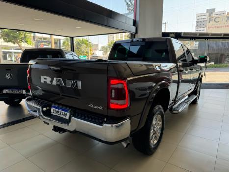 RAM 2500 6.7 I6 24V SLT CABINE DUPLA TURBO DIESEL LARAMIE 4X4 AUTOMTICO, Foto 4