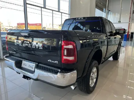 RAM 2500 6.7 I6 24V SLT CABINE DUPLA TURBO DIESEL LARAMIE 4X4 AUTOMTICO, Foto 5