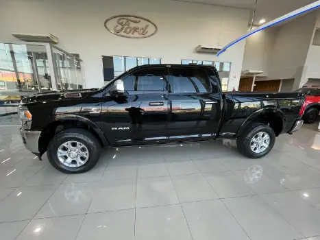 RAM 2500 6.7 I6 24V SLT CABINE DUPLA TURBO DIESEL LARAMIE 4X4 AUTOMTICO, Foto 7