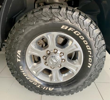 RAM 2500 6.7 I6 24V SLT CABINE DUPLA TURBO DIESEL LARAMIE 4X4 AUTOMTICO, Foto 13