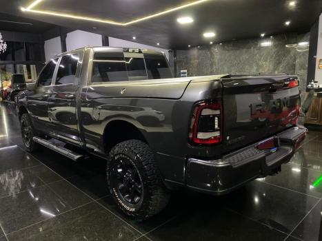 RAM 2500 6.7 I6 24V SLT CABINE DUPLA TURBO DIESEL NIGHT EDITION 4X4 AUTOMTICO, Foto 4