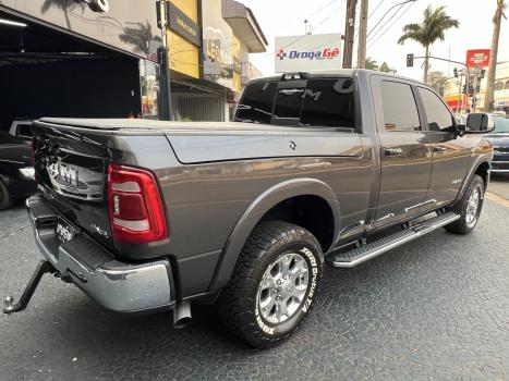 RAM 3500 6.7 I6 LARAMIE CABINE DUPLA TURBO DIESEL AUTOMTICO, Foto 4