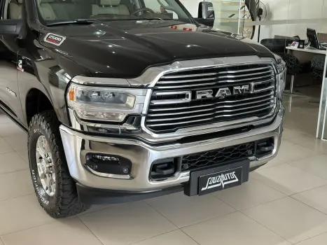 RAM 3500 6.7 I6 LARAMIE CABINE DUPLA TURBO DIESEL AUTOMTICO, Foto 4