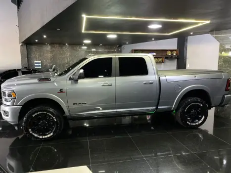 RAM 3500 6.7 I6 LIMITED LARAMIE CABINE DUPLA TURBO DIESEL AUTOMTICO, Foto 9