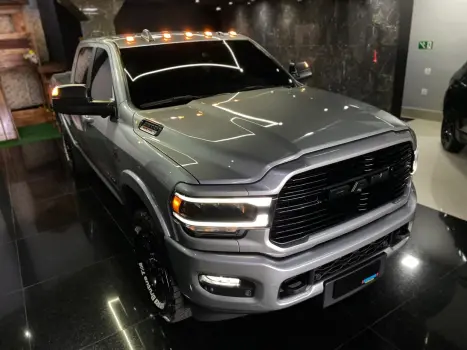 RAM 3500 6.7 I6 LIMITED LARAMIE CABINE DUPLA TURBO DIESEL AUTOMTICO, Foto 11