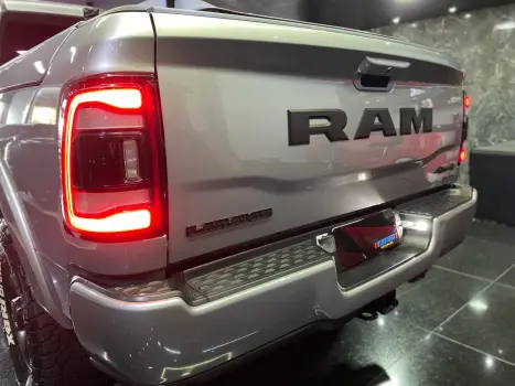 RAM 3500 6.7 I6 LIMITED LARAMIE CABINE DUPLA TURBO DIESEL AUTOMTICO, Foto 14