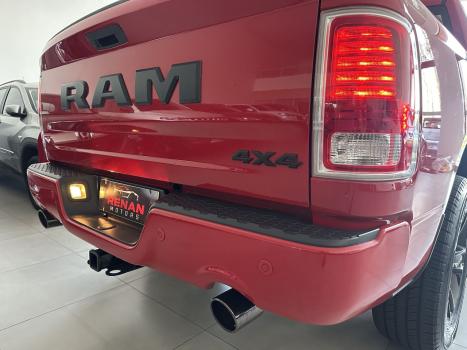 RAM Classic 5.7 V8 32V 4P HEMI LARAMIE NIGHT EDITION AUTOMTICO, Foto 14