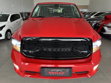 RAM Classic 5.7 V8 32V 4P HEMI LARAMIE NIGHT EDITION AUTOMTICO, Foto 6