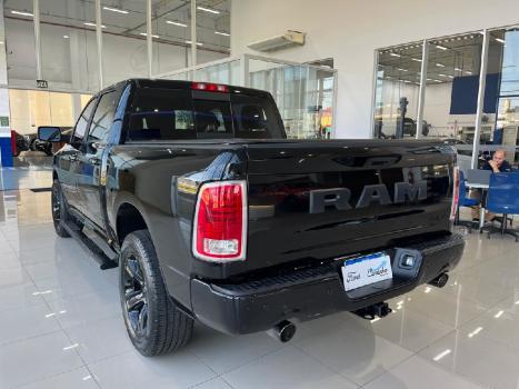 RAM Classic 5.7 V8 32V 4P HEMI LARAMIE NIGHT EDITION AUTOMTICO, Foto 7