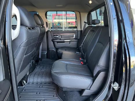 RAM Classic 5.7 V8 32V 4P HEMI LARAMIE NIGHT EDITION AUTOMTICO, Foto 10