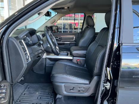 RAM Classic 5.7 V8 32V 4P HEMI LARAMIE NIGHT EDITION AUTOMTICO, Foto 13