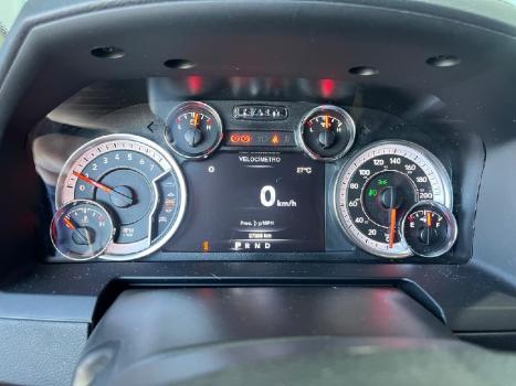 RAM Classic 5.7 V8 32V 4P HEMI LARAMIE NIGHT EDITION AUTOMTICO, Foto 14