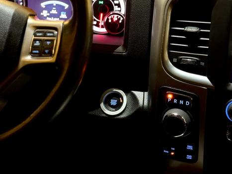 RAM Classic 5.7 V8 32V 4P HEMI LARAMIE AUTOMTICO, Foto 22