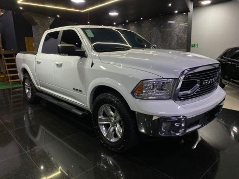 RAM Classic 5.7 V8 32V 4P HEMI LARAMIE AUTOMTICO, Foto 2