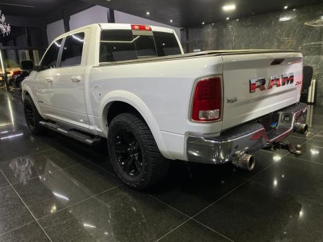 RAM Classic 5.7 V8 32V 4P HEMI LARAMIE AUTOMTICO, Foto 4