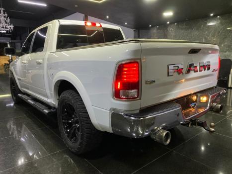 RAM Classic 5.7 V8 32V 4P HEMI LARAMIE AUTOMTICO, Foto 10