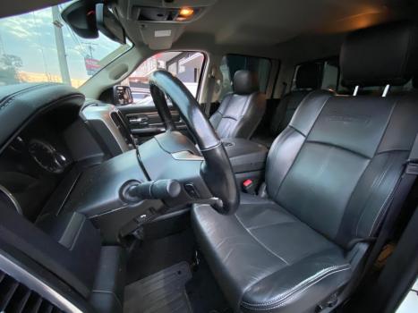 RAM Classic 5.7 V8 32V 4P HEMI LARAMIE AUTOMTICO, Foto 14