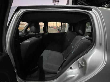 RENAULT Clio Hatch 1.0 16V 4P FLEX AUTHENTIQUE, Foto 11