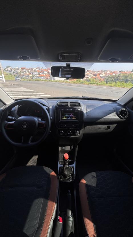 RENAULT Kwid 1.0 12V 4P SCE FLEX OUTSIDER, Foto 10