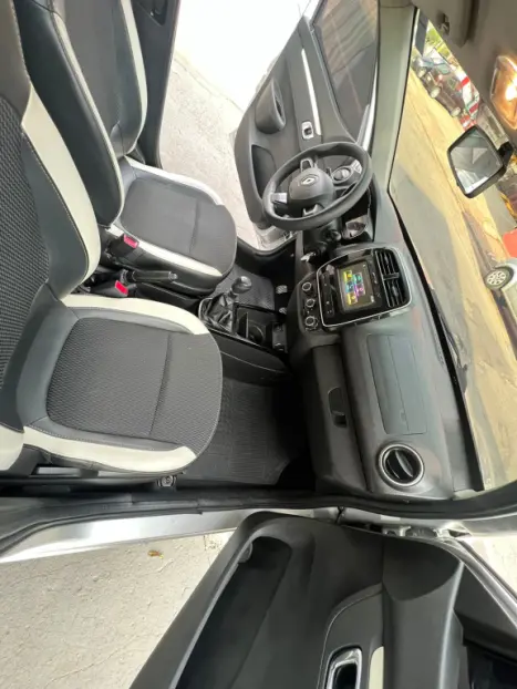 RENAULT Kwid 1.0 12V 4P SCE FLEX INTENSE, Foto 12