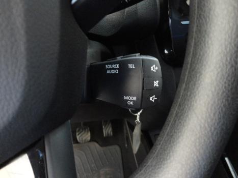 RENAULT Kwid 1.0 12V 4P SCE FLEX INTENSE, Foto 18