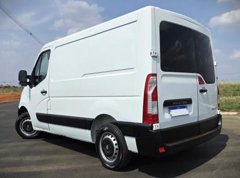 RENAULT Master 2.3 16V 3P DCI DIESEL FURGO L1H1, Foto 6