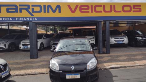 RENAULT Sandero 1.0 16V 4P FLEX AUTHENTIQUE, Foto 1