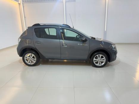 RENAULT Sandero 1.6 16V 4P FLEX STEPWAY, Foto 5
