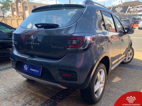 RENAULT Sandero , Foto 4