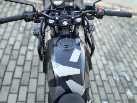 ROYAL ENFIELD Hymalayan 400 , Foto 6