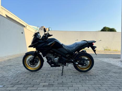 SUZUKI DL 650 V-Strom XT, Foto 1