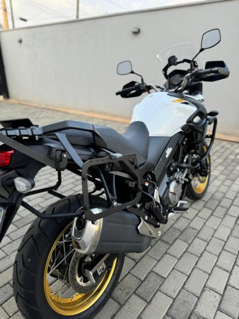 SUZUKI DL 650 V-Strom XT, Foto 12