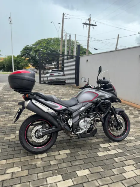 SUZUKI DL 650 V-Strom XT, Foto 3