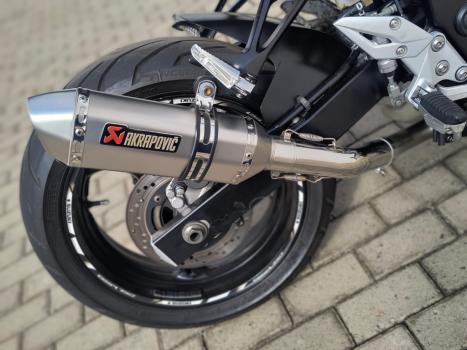 SUZUKI GSR 750 , Foto 5