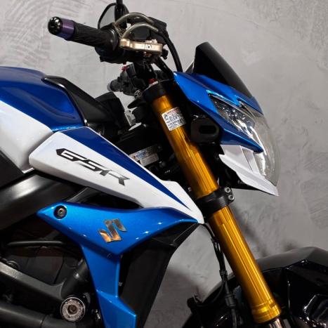 SUZUKI GSR 750 ZA, Foto 7
