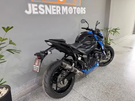 SUZUKI GSX 1100 F , Foto 4