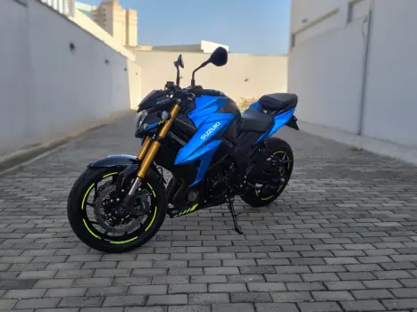 SUZUKI GSX 750 F , Foto 8
