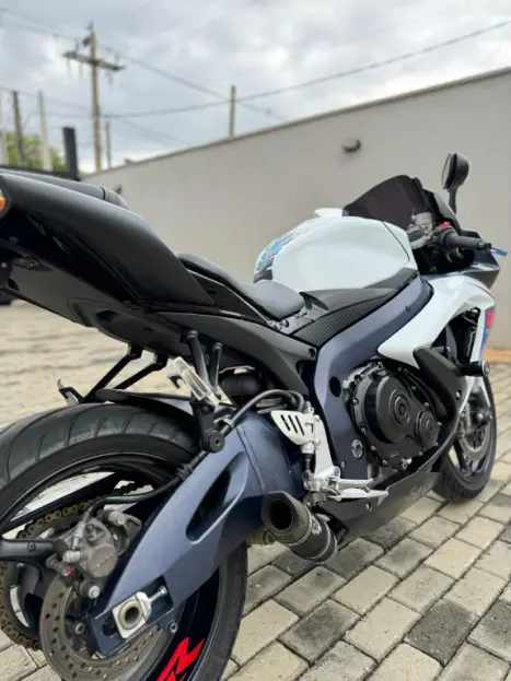 SUZUKI GSX-R 750 W , Foto 12