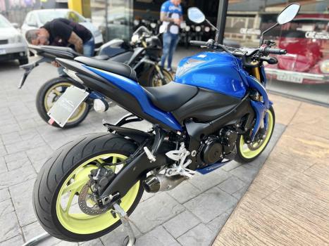 SUZUKI GSX-S 1000 A, Foto 3