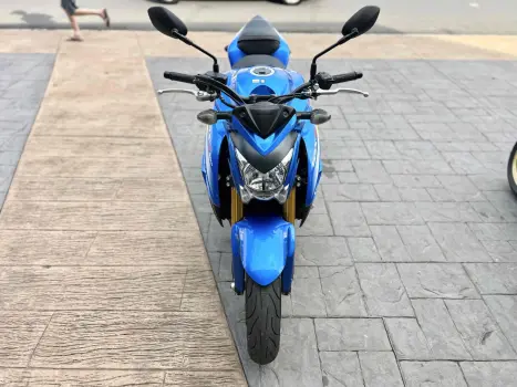 SUZUKI GSX-S 1000 A, Foto 8