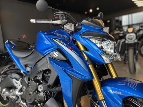 SUZUKI GSX-S 1000 A, Foto 3