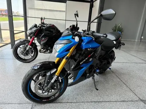 SUZUKI GSX-S 1000 A, Foto 4