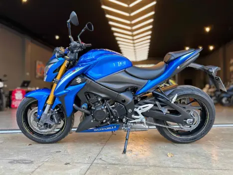 SUZUKI GSX-S 1000 A, Foto 4
