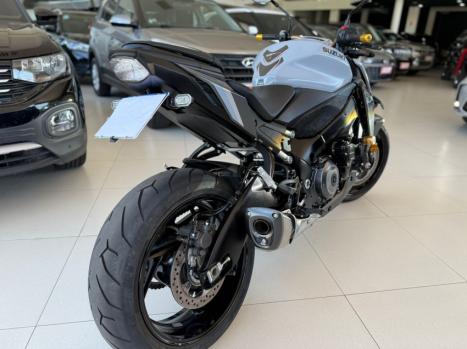 SUZUKI GSX-S 1000 A, Foto 2